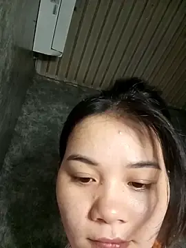 Ngoc-Trinh  live sex cam