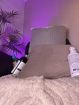 Sophie-velvet  live sex cam
