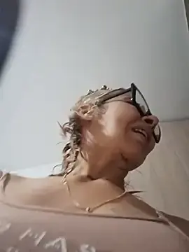 AndrehGuzman  live sex cam