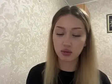 ArianneQuilantang  live sex cam