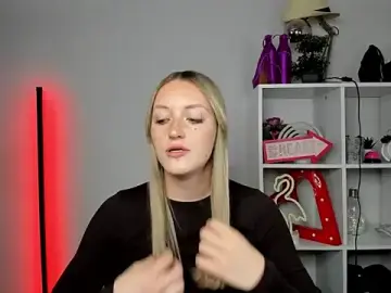 EvelynBlond  live sex cam