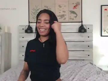 RobynKnight  live sex cam