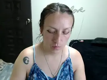 Kittykalor09  live sex cam