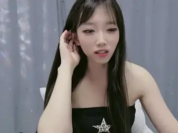Luckyuyu66  live sex cam