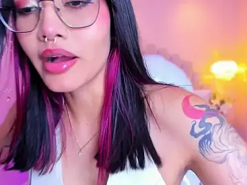 AzuraKindong  live sex cam