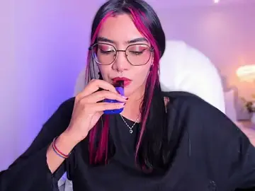 AzuraKindong  live sex cam