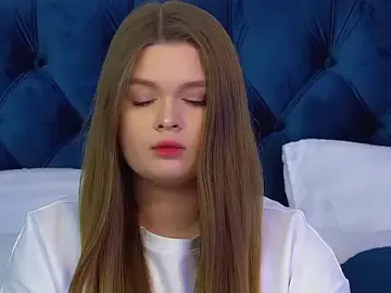 CrystalLyons  live sex cam