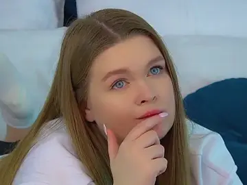 CrystalLyons  live sex cam