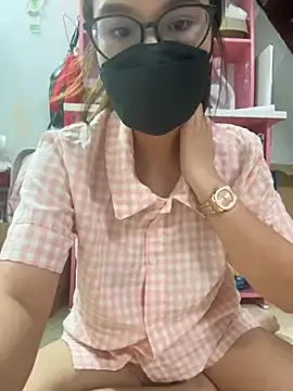 Zyzy009  live sex cam
