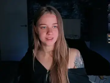 Candy_maggie  live sex cam