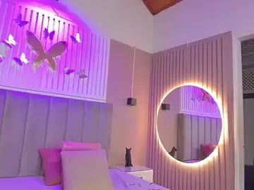 Chantall1375  live sex cam