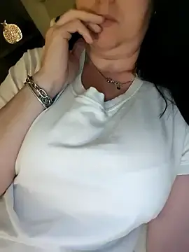 Merysol85  live sex cam