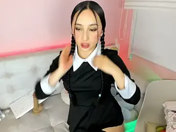 Tinysara  live sex cam