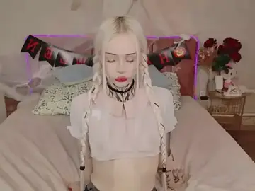 CloudyUniasia  live sex cam