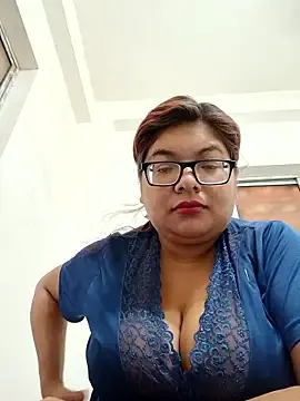 Elie_Hallway  live sex cam