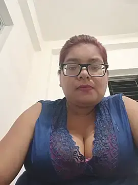 Elie_Hallway  live sex cam