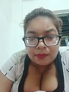 Elie_Hallway  live sex cam