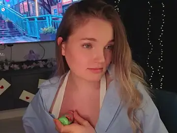 JulieLupo  live sex cam