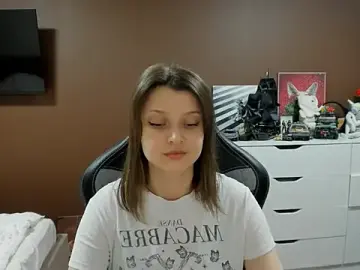 SoniNesti  live sex cam