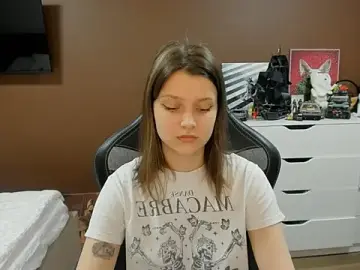 SoniNesti  live sex cam