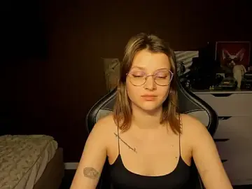 SoniNesti  live sex cam