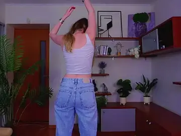 UshaAshauer  live sex cam