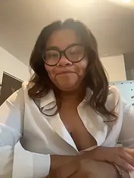 Ludmila_x  live sex cam