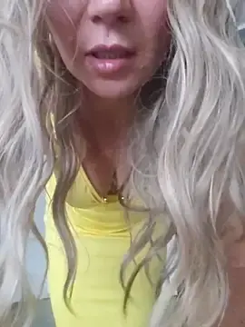 ArianaPeach  live sex cam