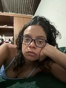 Luaa84  live sex cam