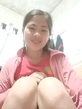 Lyssa-a  live sex cam