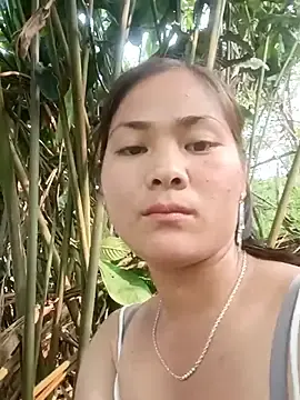 Lyssa-a  live sex cam