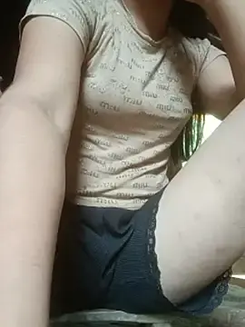 Lyssa-a  live sex cam