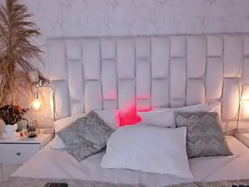MiiaGreys  live sex cam