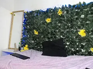 Miss_Scarlet_Cs  live sex cam