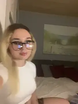 SexyyEmilyy  live sex cam