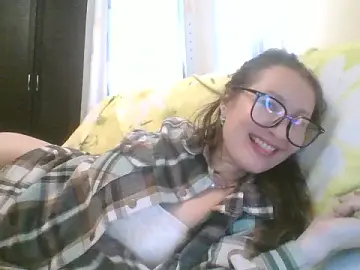 Yulia777  live sex cam