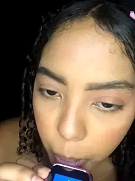 Aninhanifeta2  live sex cam