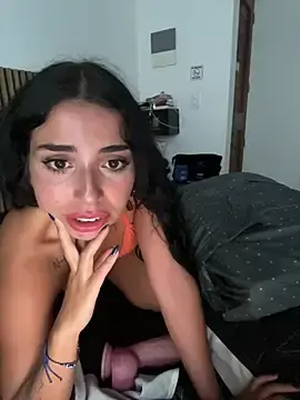 Sweetbrunette22  live sex cam