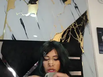 Yiyi_cs  live sex cam