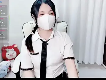 Clover_Nhi  live sex cam