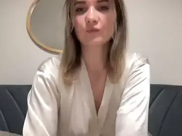 ElieHeiva  live sex cam