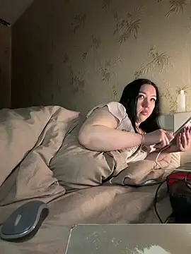 Naughtbaby_2025  live sex cam