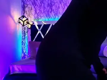 Charlotte_bluee  live sex cam