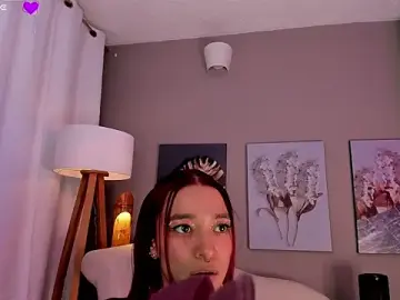 Charlotte_bluee  live sex cam