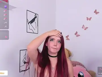 Paugs  live sex cam