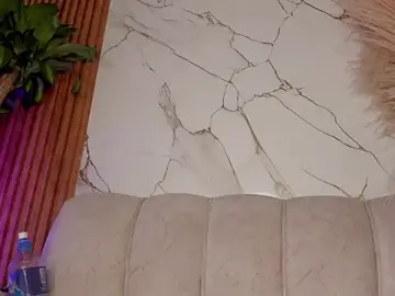 Sara_gwen  live sex cam