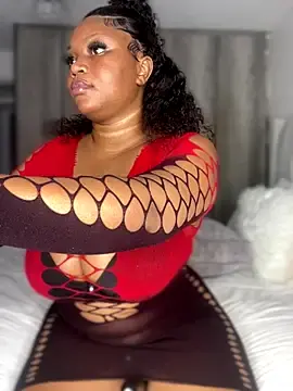 RoyalVibeXO  live sex cam