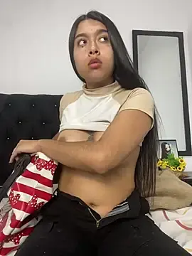 SweetLatiin_  live sex cam