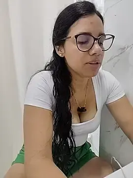 Alanahot94  live sex cam