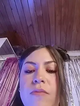 Ale_blossom  live sex cam